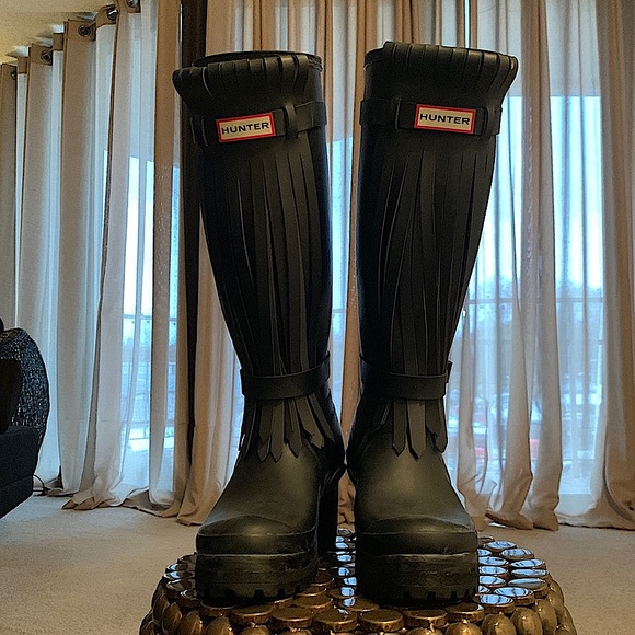 Hunter Shoes - Hunter Fringe Boots in Black Size: US 7F - Rare